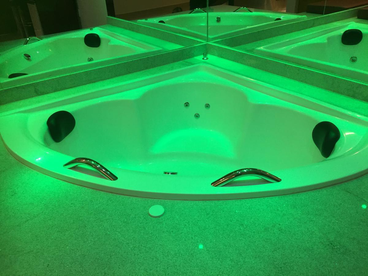 Imperium Inn Motel (Adults Only) Nova Ponte Bagian luar foto